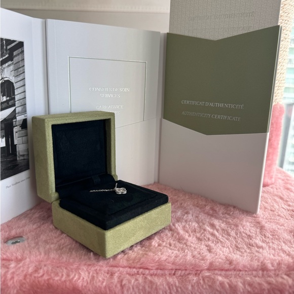 VAN CLEEF & ARPELS SWEET PAVE IN WHITE GOLD ๐ - Picture 9 of 11